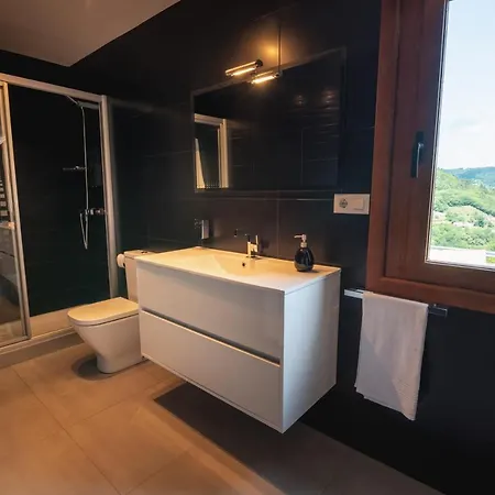 Casa Visita Ribeira Sacra Feriehus *