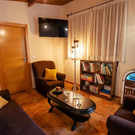 Casa Visita Ribeira Sacra Feriehus *